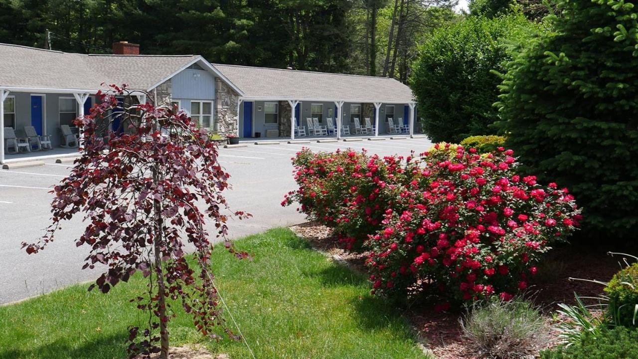 Meadowlark Motel With Restaurant & Bar Maggie Valley Exterior foto