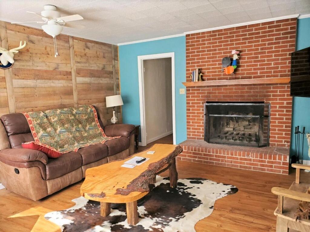 Meadowlark Motel With Restaurant & Bar Maggie Valley Exterior foto