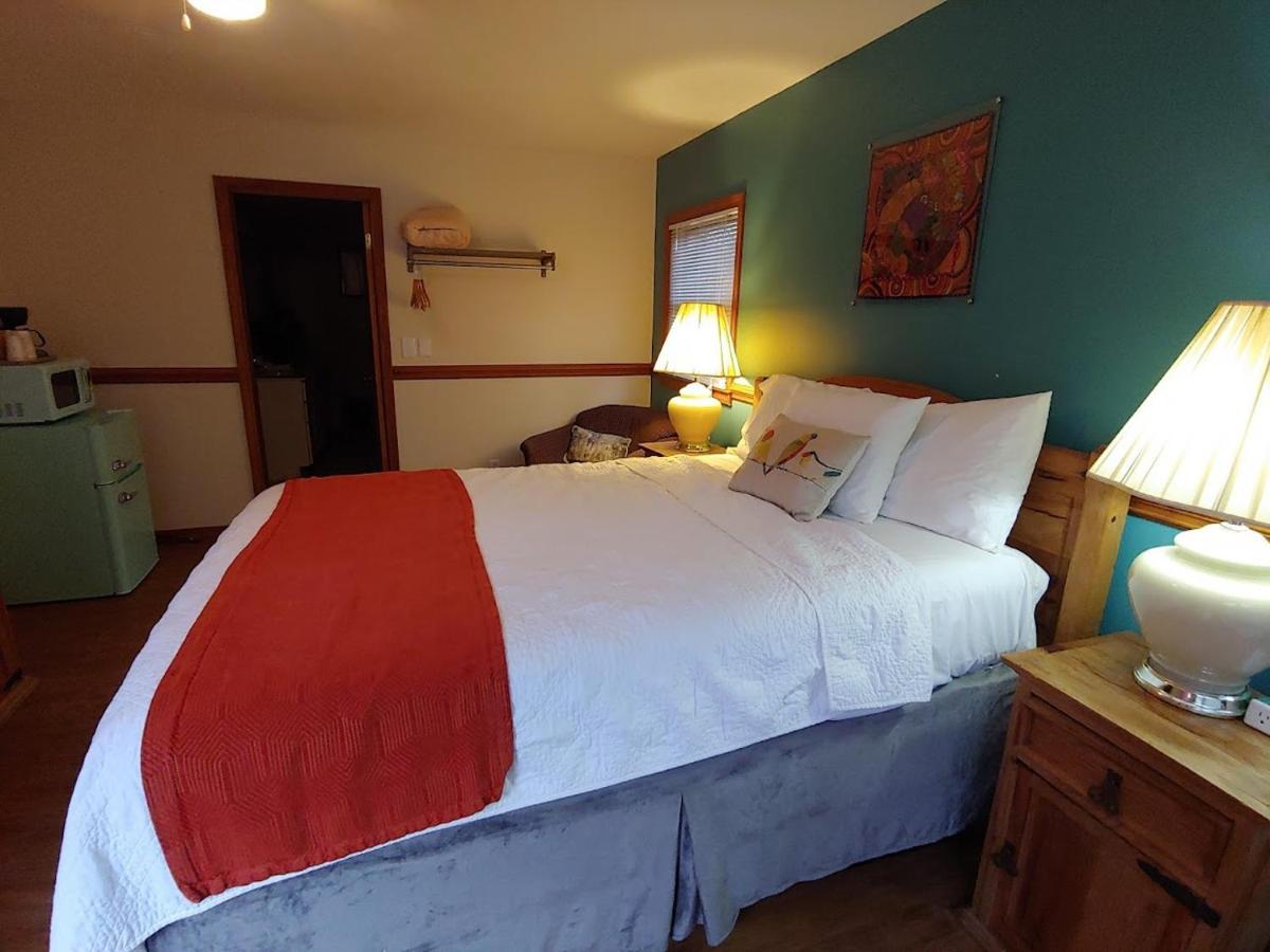 Meadowlark Motel With Restaurant & Bar Maggie Valley Exterior foto